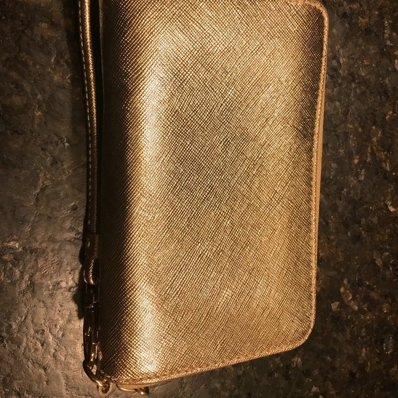 Tory Burch wristlet - Picture 2 of 4